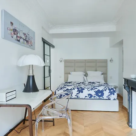 Lejlighed Elysée/fg St Honoré- 2 Piéces De Luxe Paris