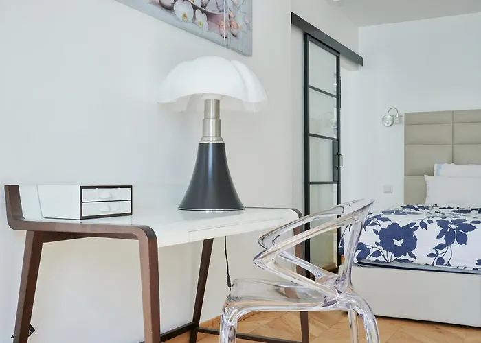 Elysée/fg St Honoré- 2 Piéces De Luxe Paris